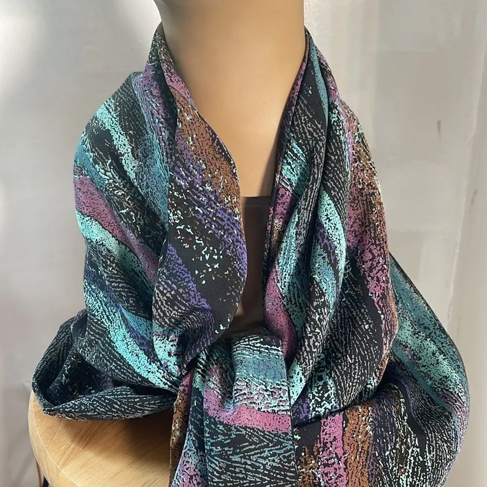 Multicolor Unbranded Triangular Shape Abstract Scarf - Picture 3 of 4